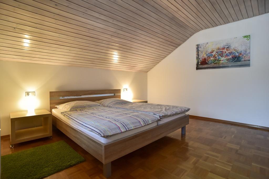 Appartement/Ferienwohnung Metzingen  Exteriör bild