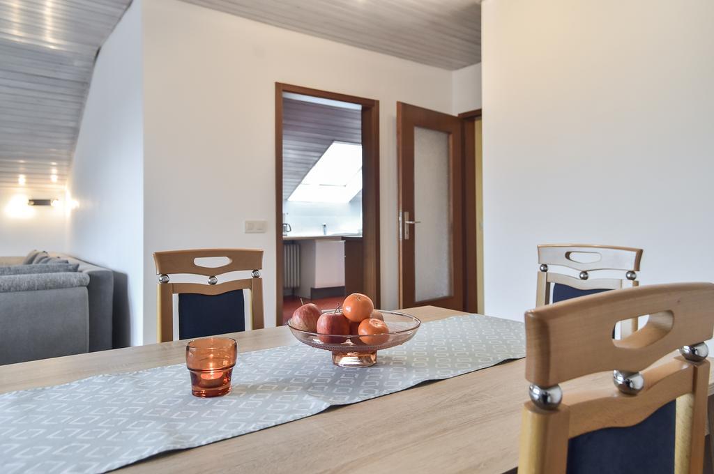 Appartement/Ferienwohnung Metzingen  Exteriör bild